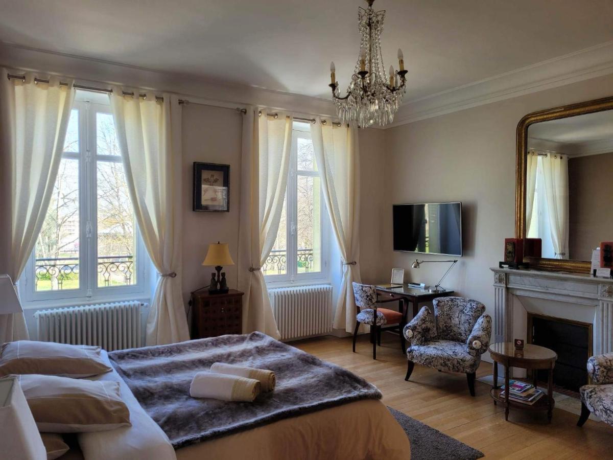 Chambres d'Hôtes Côté Parc-Côté Jardin Nevers Esterno foto