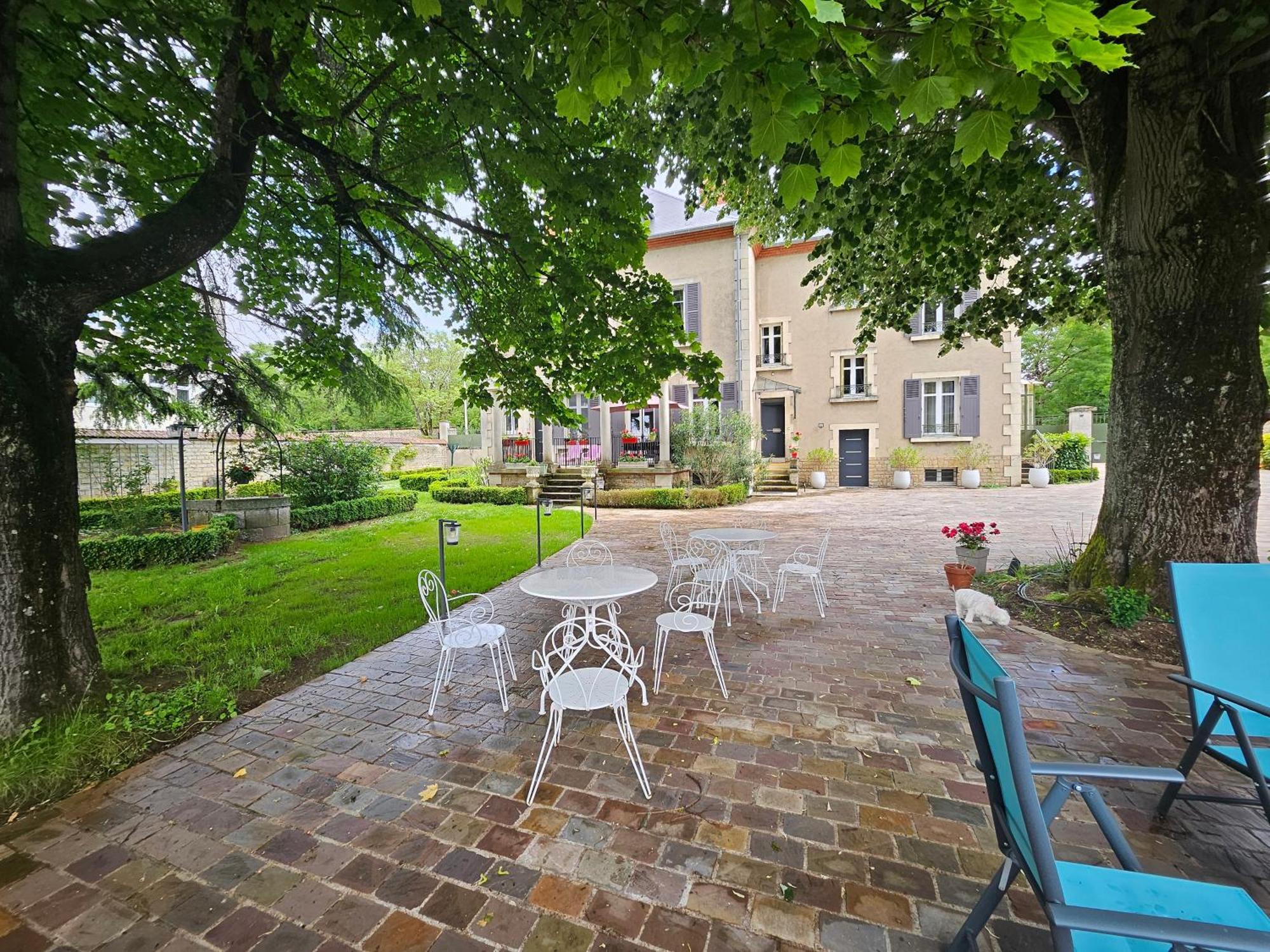 Chambres d'Hôtes Côté Parc-Côté Jardin Nevers Esterno foto