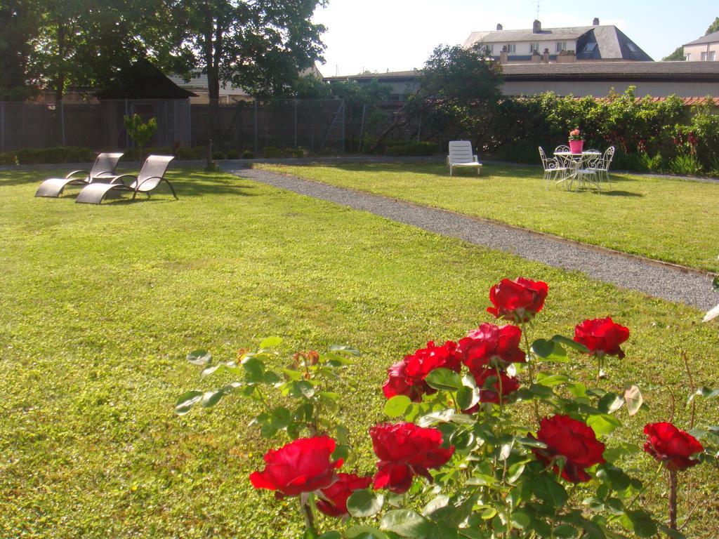 Chambres d'Hôtes Côté Parc-Côté Jardin Nevers Esterno foto