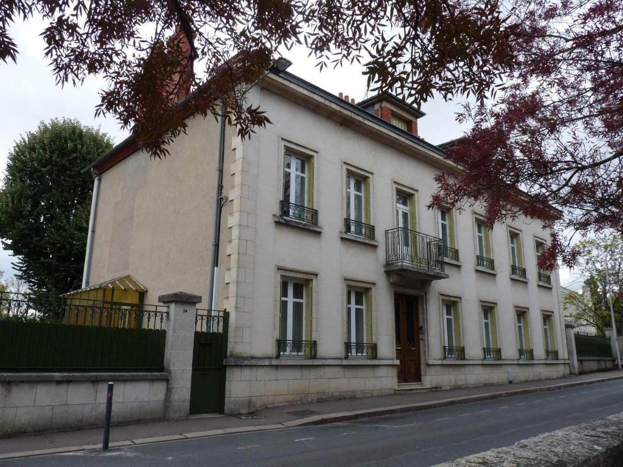 Chambres d'Hôtes Côté Parc-Côté Jardin Nevers Esterno foto