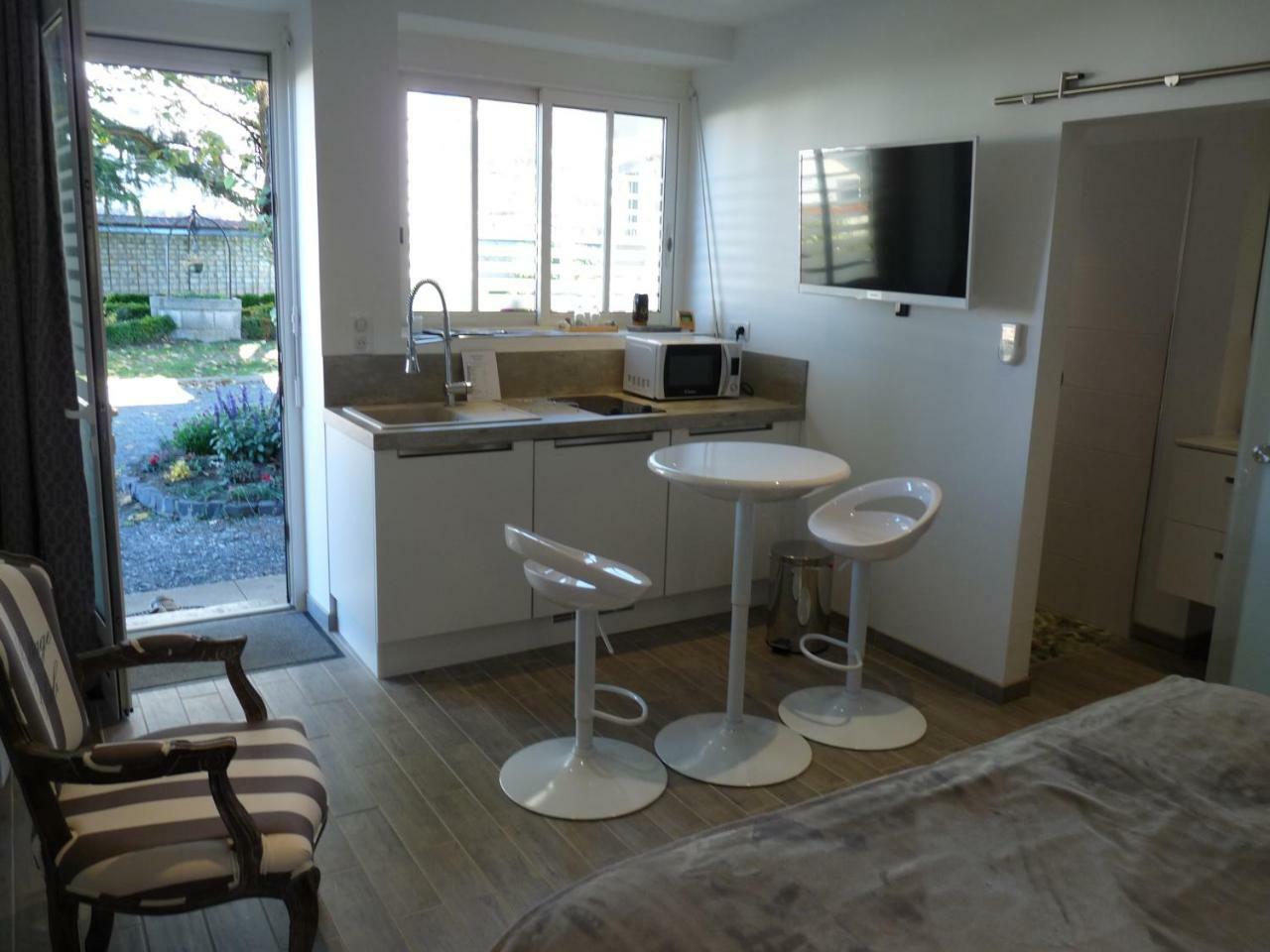 Chambres d'Hôtes Côté Parc-Côté Jardin Nevers Esterno foto