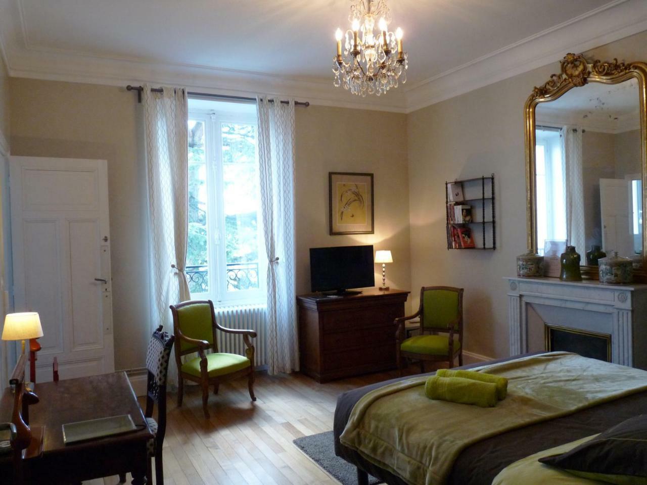 Chambres d'Hôtes Côté Parc-Côté Jardin Nevers Esterno foto